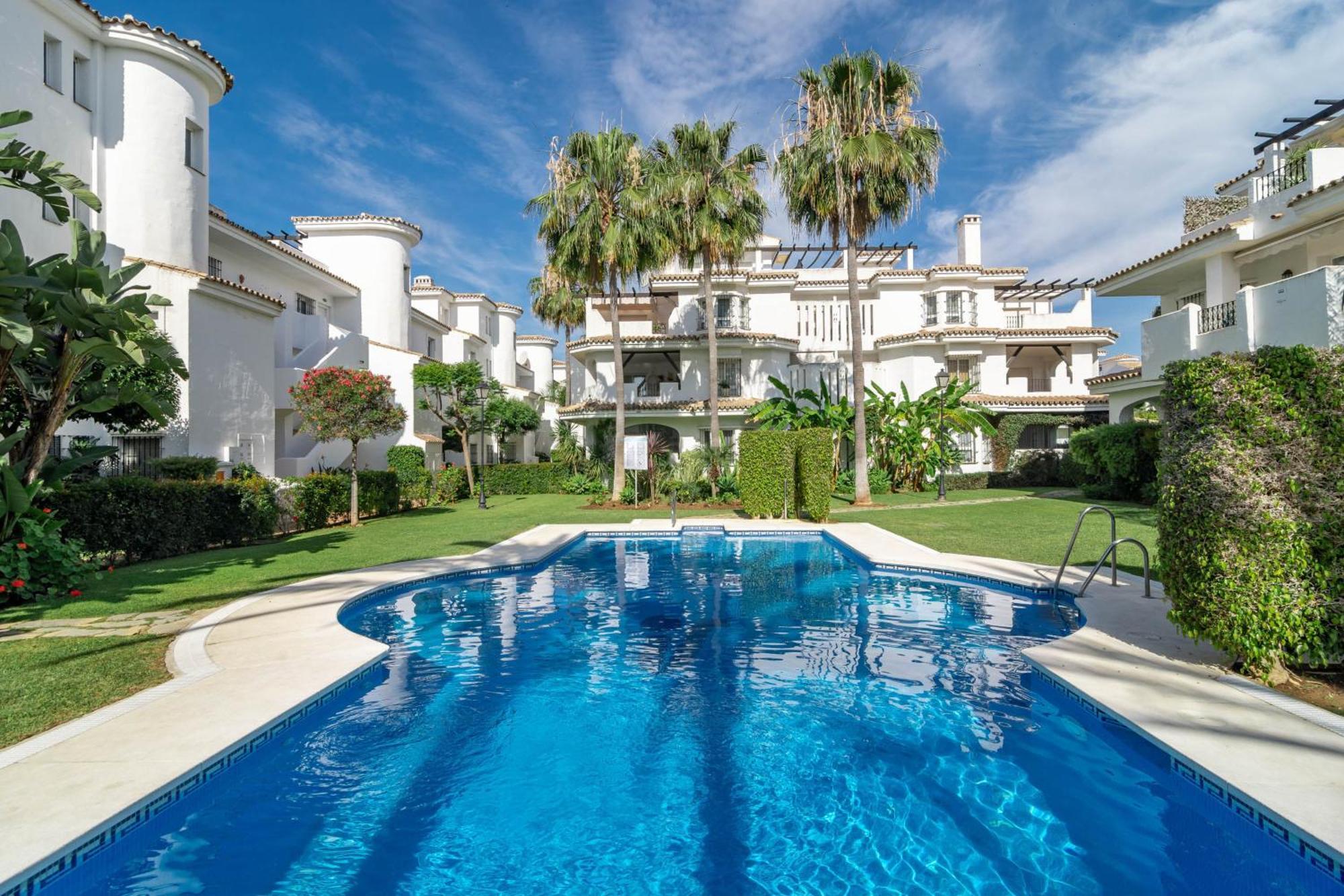 Lnm43- Cozy Close To Puerto Banus *